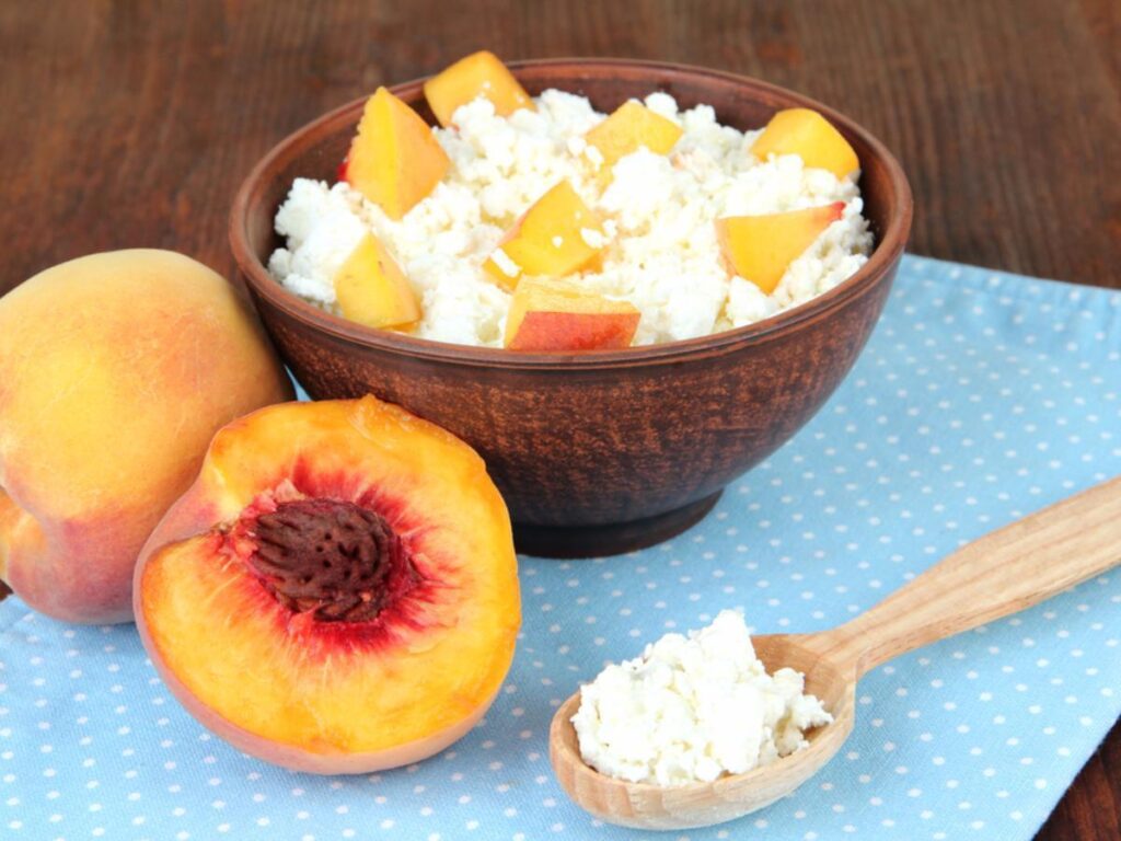 Cottage Cheese and Peaches